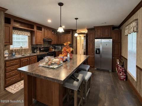 307 Shady Oaks Circle, Hoboken GA - photo 9 of 19