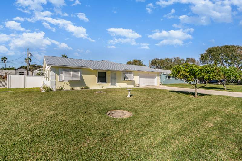 5 bedroom Single Family Residence at 2035 Sea Avenue, South Sea Village 1st Addn, Indialantic — photo 4