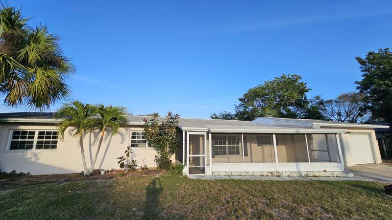3 bedroom Single Family Residence at 320 Eutau Court, Indian Harbour Beach Sec 12, Indian Harbour Beach — photo 2