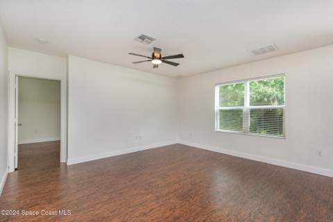 2675 Falcon Lane, Mims FL - photo 17 of 36
