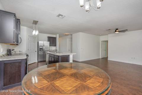 2675 Falcon Lane, Mims FL - photo 9 of 36