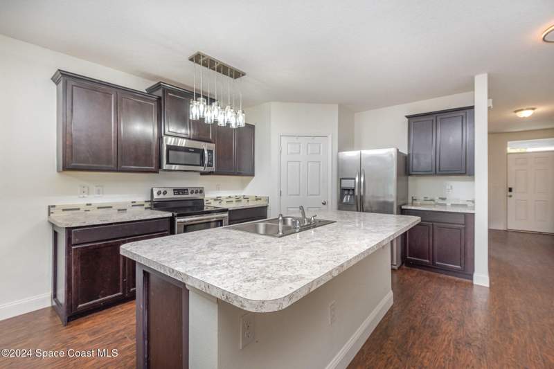 5 bedroom Single Family Residence at 2675 Falcon Lane, New South Wales and Lorrikeet at Walkabout, Mims — photo 5