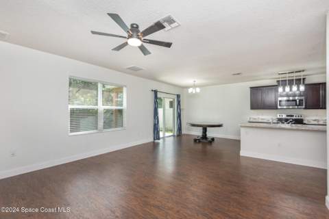 2675 Falcon Lane, Mims FL - photo 10 of 36