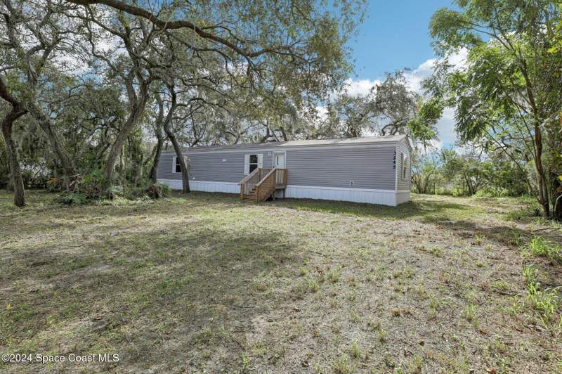 3 bedroom Manufactured Home at 3245 Keith Lane, Oakwood Village, Mims — photo 2