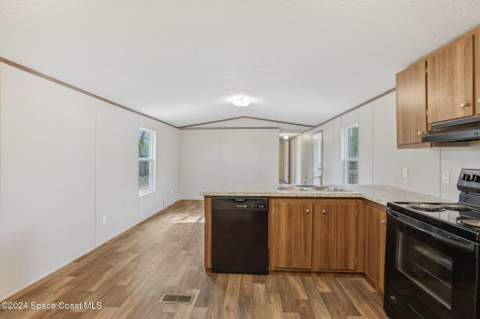 3245 Keith Lane, Mims FL - photo 8 of 40
