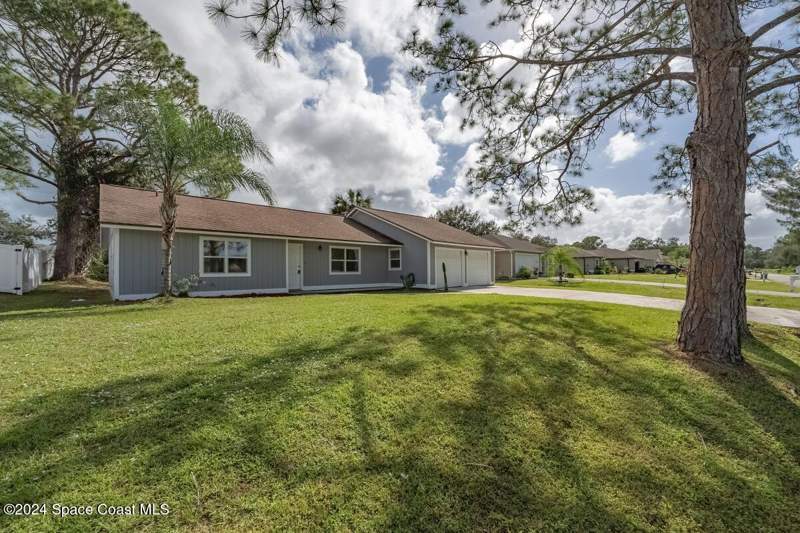 3 bedroom Single Family Residence at 1041 Braddock Avenue, Port Malabar Unit 12, Palm Bay — photo 2