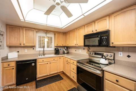 5807 N Atlantic Ave #423, Cape Canaveral FL - photo 13 of 25