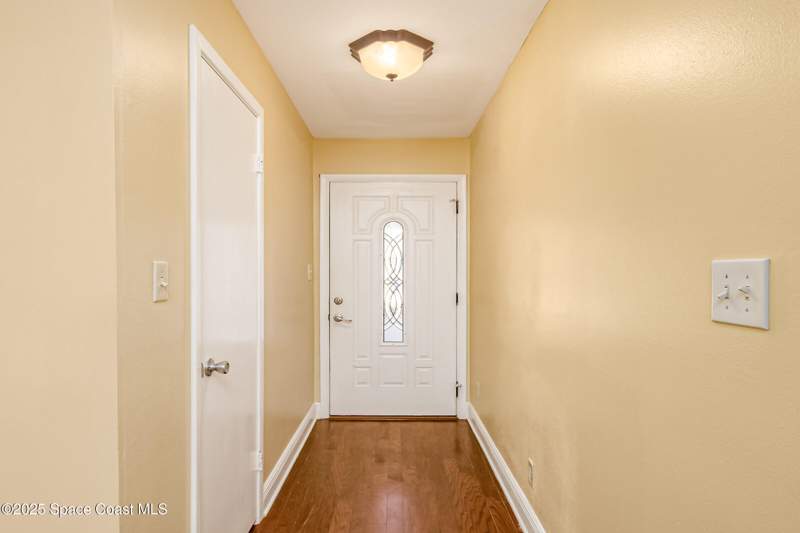 5 bedroom Single Family Residence at 200 Jason Court, Flamingo Homes Sec B, Satellite Beach — photo 4