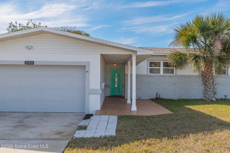 5 bedroom Single Family Residence at 200 Jason Court, Flamingo Homes Sec B, Satellite Beach — photo 3