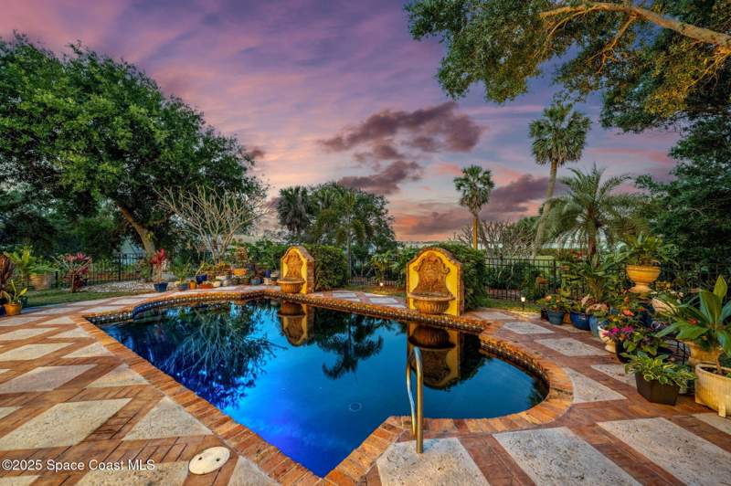 5 bedroom Single Family Residence at 9340 S Tropical Trail, Sanders Subd, Merritt Island — photo 2