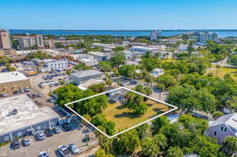 2106 Vernon Place, Melbourne FL - photo 12 of 48