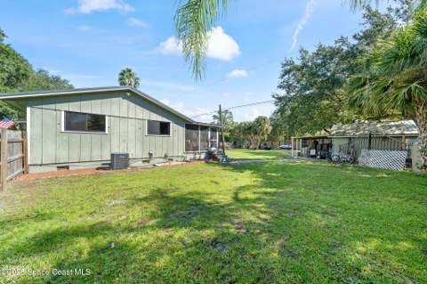 9633 Honeysuckle Drive, Sebastian FL - photo 24 of 40
