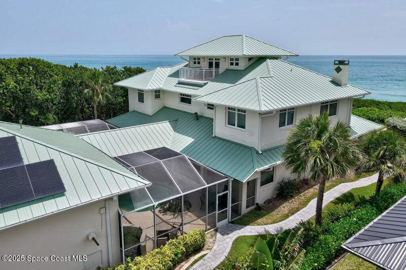 5 bedroom Single Family Residence at 8855 Highway A1a, Melbourne Beach, Melbourne Beach — photo 5