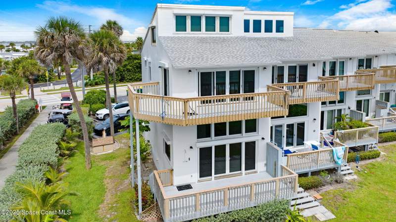 2 bedroom Condominium at 2711 S Highway A1a, Summerwind Condo, Melbourne Beach — photo 3