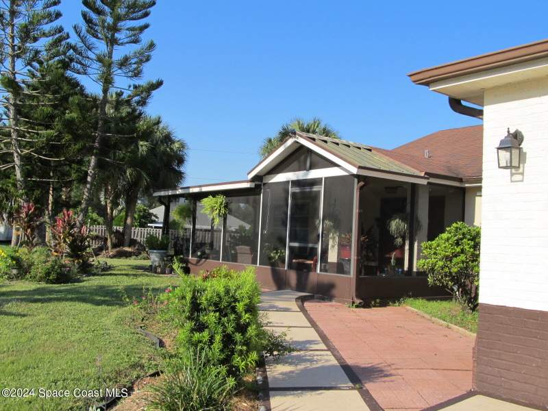 5 bedroom Single Family Residence at 1501 Olympia Avenue, Port Malabar Unit 32, Palm Bay — photo 3