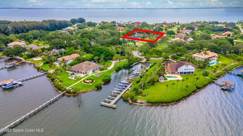 5 bedroom Single Family Residence at 150 Utopia Circle, Egrets Cove, Merritt Island — photo 2