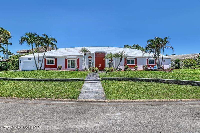 4 bedroom Single Family Residence at 55 Country Club Road, Cocoa Isles Country Club Section Phase 1, Cocoa Beach — photo 3