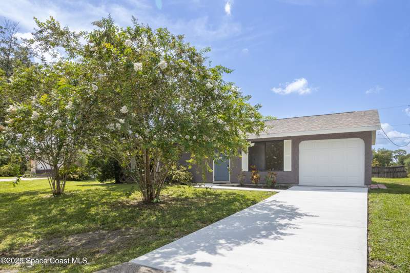 3 bedroom Single Family Residence at 670 Altona Street, Port Malabar Unit 48, Palm Bay — photo 4