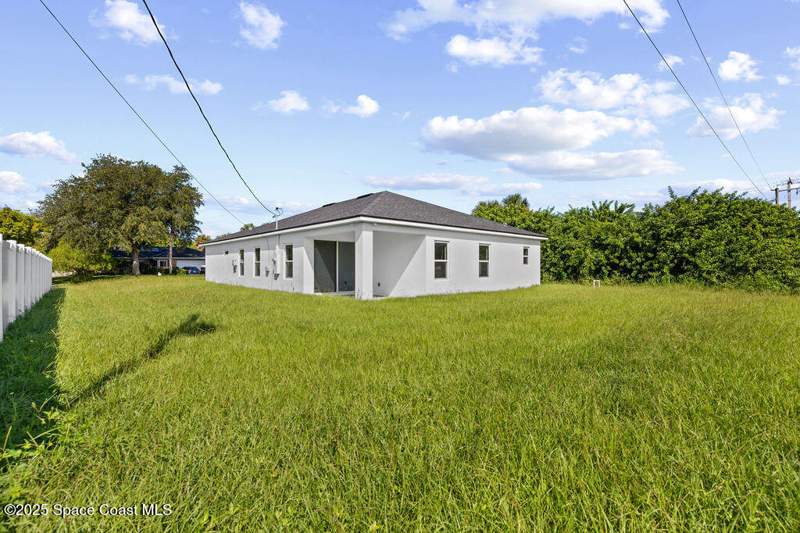 4 bedroom Single Family Residence at 529 Tejon Avenue, Port Malabar Unit 37, Palm Bay — photo 2