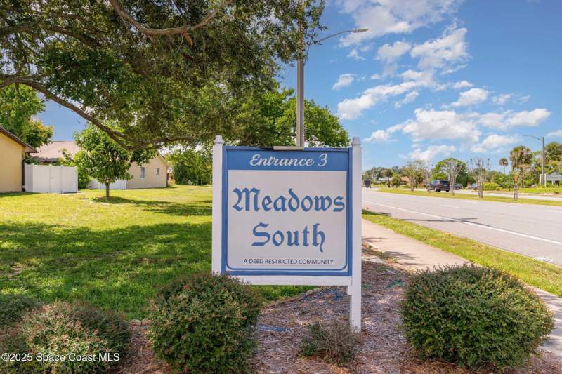 2 bedroom Townhouse at 1281 Cheney Highway #H, Meadows South-Sec 3 The, Titusville — photo 2