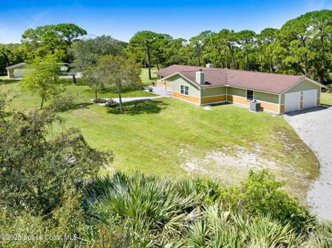 6570 Whispering Pines Lane, Grant FL - photo 16 of 62