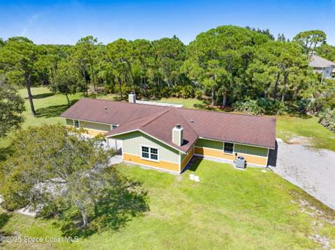 6570 Whispering Pines Lane, Grant FL - photo 7 of 62
