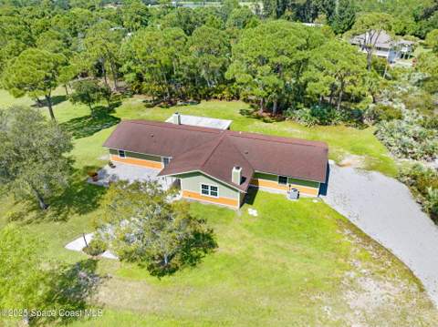6570 Whispering Pines Lane, Grant FL - photo 19 of 62