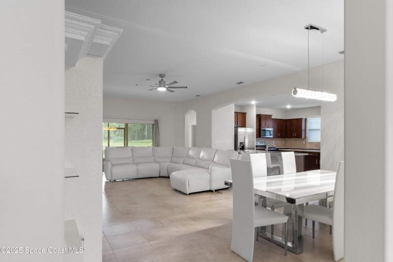 3 bedroom Single Family Residence at 676 Stonebriar Drive, Stonebriar at Bayside Lakes, Palm Bay — photo 5