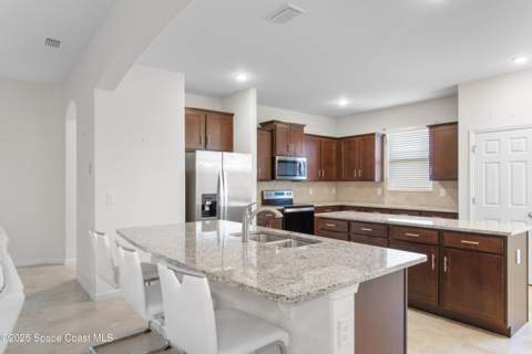 676 Stonebriar Drive, Palm Bay FL - photo 7 of 31