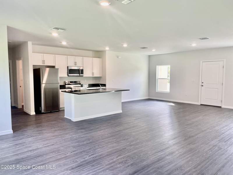 3 bedroom Single Family Residence at 3094 San Filippo Drive, Port Malabar Unit 25, Palm Bay — photo 5