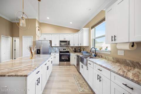 171 Hurley Boulevard, Palm Bay FL - photo 9 of 31
