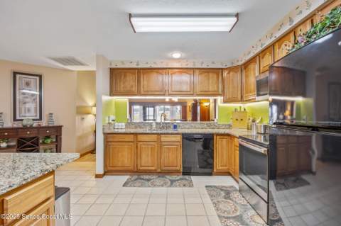 1311 Island Green Drive #B2-12, Palm Bay FL - photo 8 of 27