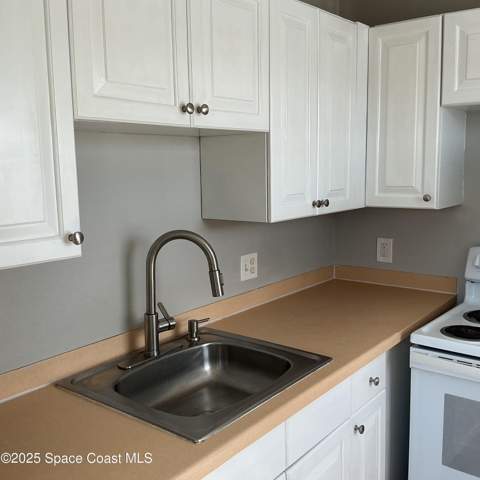 420 Monroe Avenue #D202, Cape Canaveral FL - photo 15 of 33