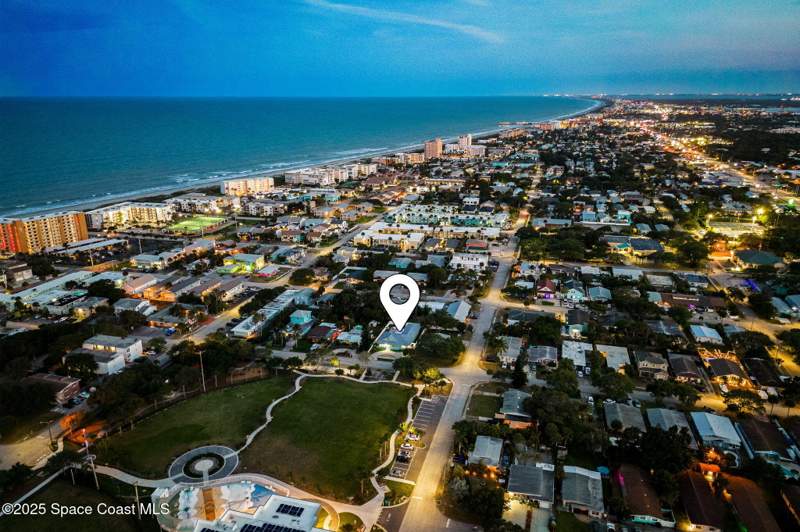 4 bedroom Single Family Residence at 303 Harrison Avenue, Avon By The Sea, Cape Canaveral — photo 2