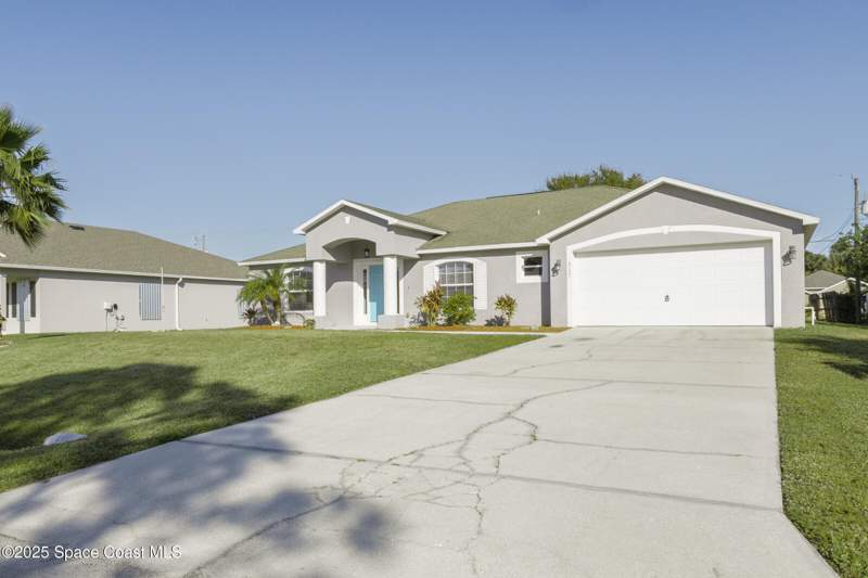3 bedroom Single Family Residence at 517 Hamwood Street, Port Malabar Unit 31, Palm Bay — photo 4
