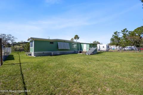 4895 Orange Street, Mims FL - photo 6 of 36