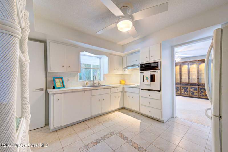 3 bedroom Single Family Residence at 6545 Floridana Avenue, Floridana Beach 1st Addn, Melbourne Beach — photo 5