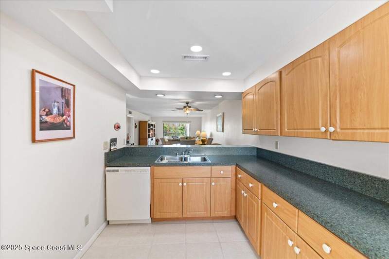 2 bedroom Condominium at 2160 N Highway A1a #202, Oceanview Condo, Indialantic — photo 5
