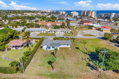 107 Franklyn Avenue, Indialantic FL - photo 8 of 36