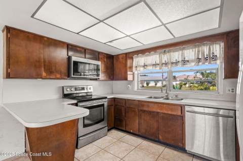 107 Franklyn Avenue, Indialantic FL - photo 18 of 36