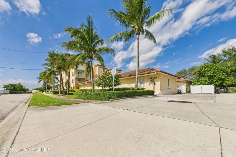 4 bedroom Condominium at 191 Seminole Lane #203, Garden Bay Condominium, Cocoa Beach — photo 2