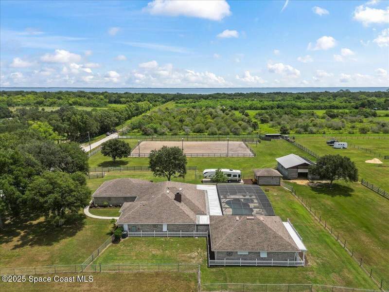 5 bedroom Single Family Residence at 3125 Davis Road, Indian River Park Sec 18, Mims — photo 4