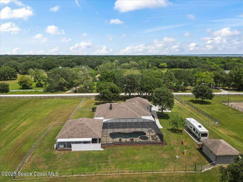 5 bedroom Single Family Residence at 3125 Davis Road, Indian River Park Sec 18, Mims — photo 5
