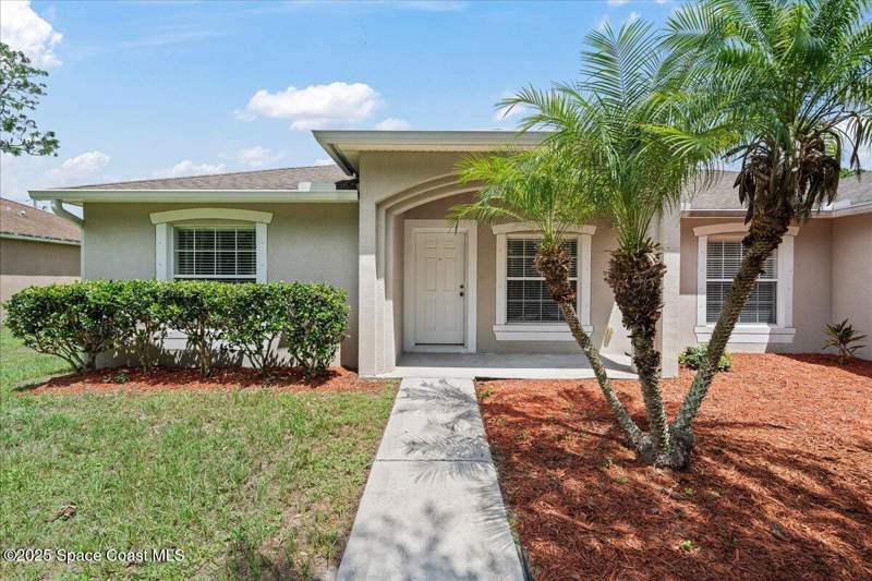 3 bedroom Single Family Residence at 433 Haleybury Street, Port Malabar Unit 31, Palm Bay — photo 3