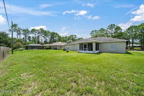 433 Haleybury Street, Palm Bay FL - photo 6 of 27