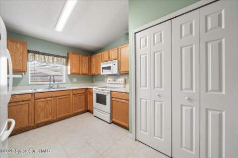 433 Haleybury Street, Palm Bay FL - photo 14 of 27