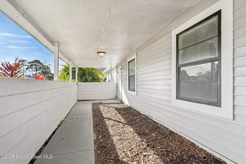 3 bedroom Single Family Residence at 1026 Camden Avenue, Port Malabar Unit 42, Palm Bay — photo 5