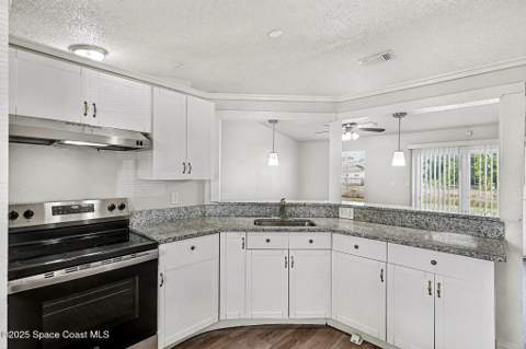 1026 Camden Avenue, Palm Bay FL - photo 13 of 27