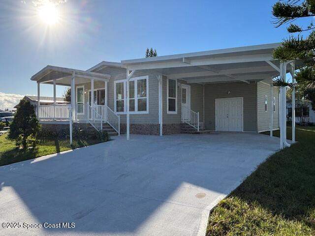 3 bedroom Manufactured Home at 723 Hyacinth Circle, Barefoot Bay Unit 2 Part 10, Barefoot Bay — photo 3