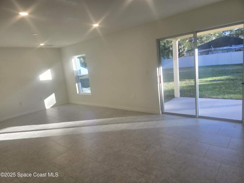 3 bedroom Single Family Residence at 961 SW Richmond Circle, Richmond Cove, Palm Bay — photo 3